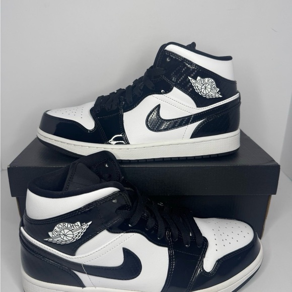 Jordan 1 Mid Carbon Fiber – Size 9.5 – VNDS